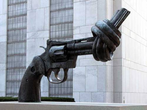 The Knotted Gun by Carl Fredrik Reuterswärd